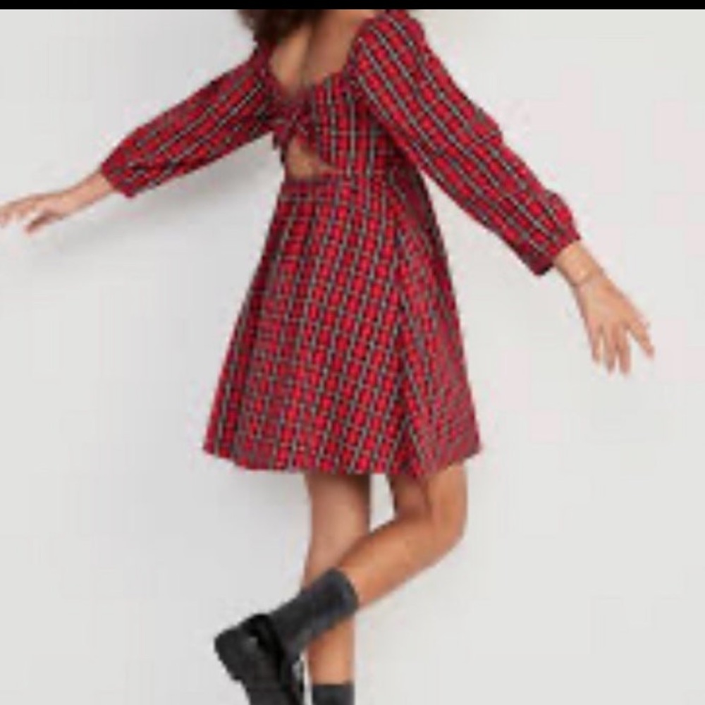 Old Navy Girls Red Plaid Smocked Fit & Flare Holiday Dress Size 8 NWT